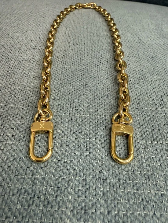 Louis Vuitton gold chain strap - Picture 2 of 3